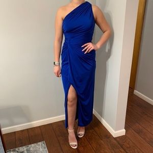 Cache blue gown